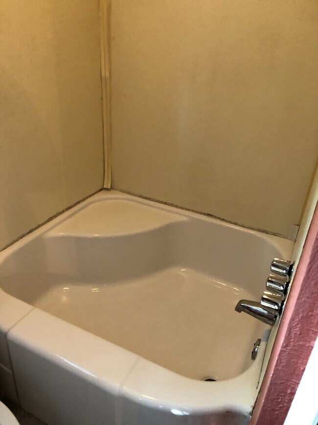 Foto del edificio - 858 Forsythe St