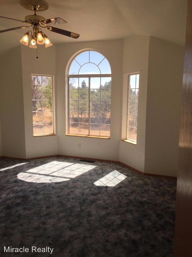 Building Photo - 25249 Berkeley Dr