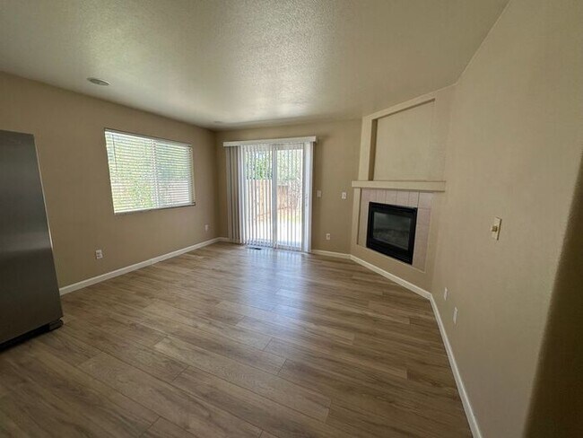Foto del edificio - 7465 Hinton Dr