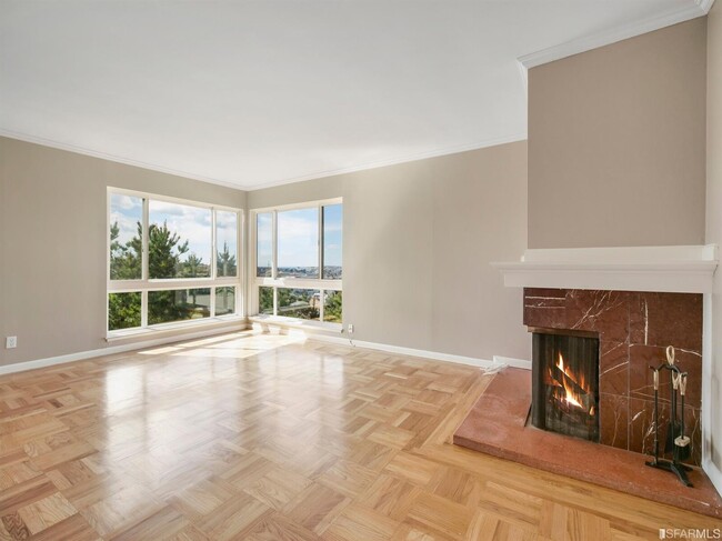 Foto del edificio - 2 Lupine Ave