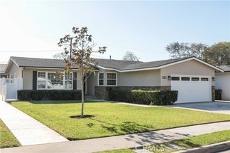 Building Photo - 150 Orangewood Ln