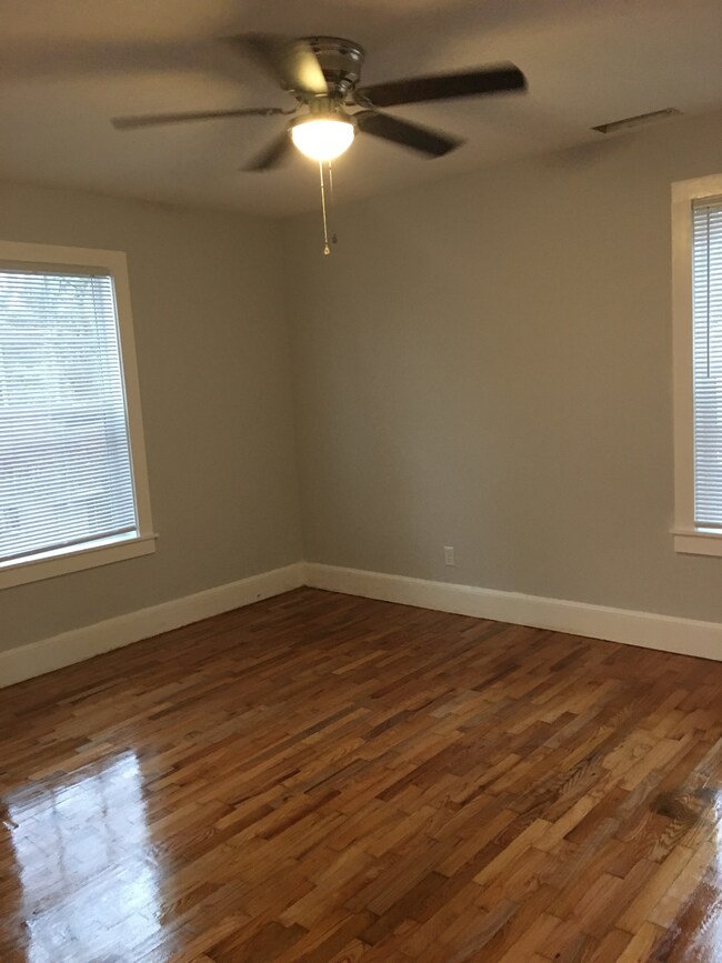 Front Bedroom - 23 Roseway Cir