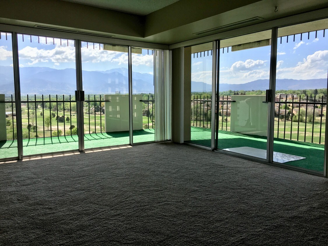 411 Lakewood Cir, Colorado Springs, CO 80910 Condo for Rent in