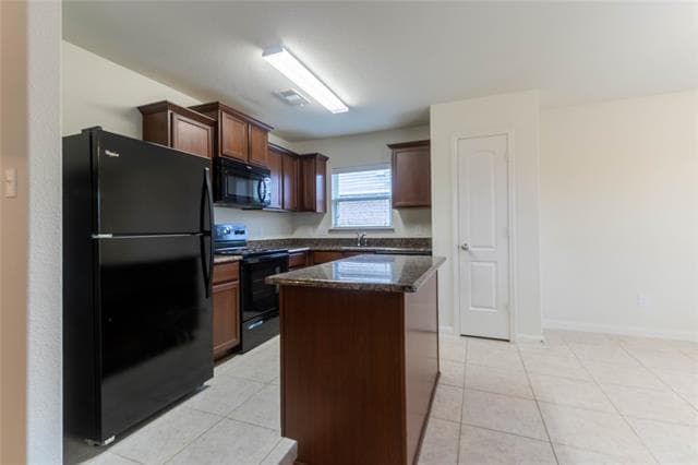 Foto del edificio - 211 Magnolia Dr