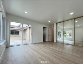 Building Photo - 6922 Spickard Dr
