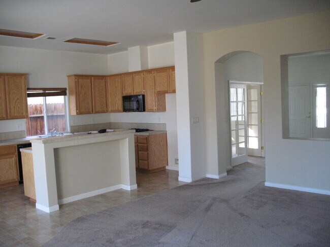 Foto del edificio - 10805 Snowcreek Falls Ave