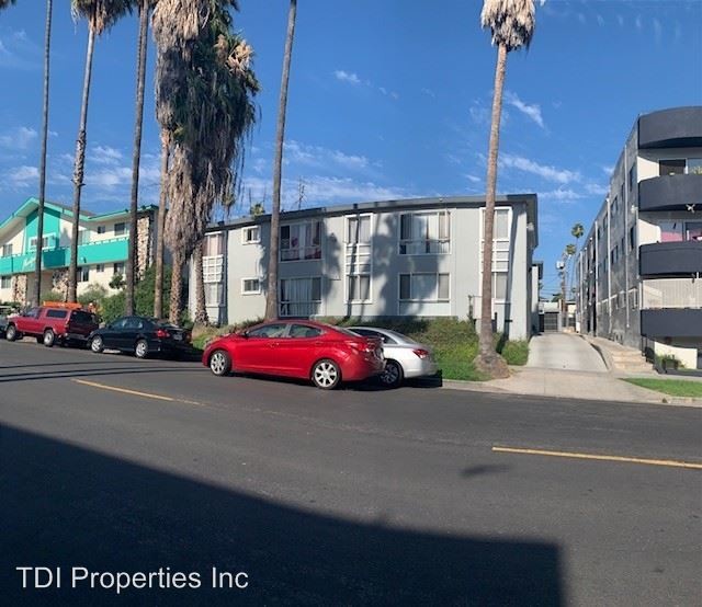 Building Photo - 410 S Mariposa Ave
