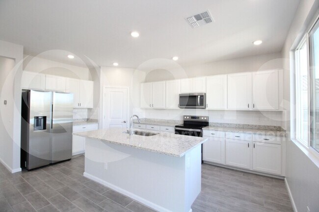 Building Photo - 18020 W Camino de Oro