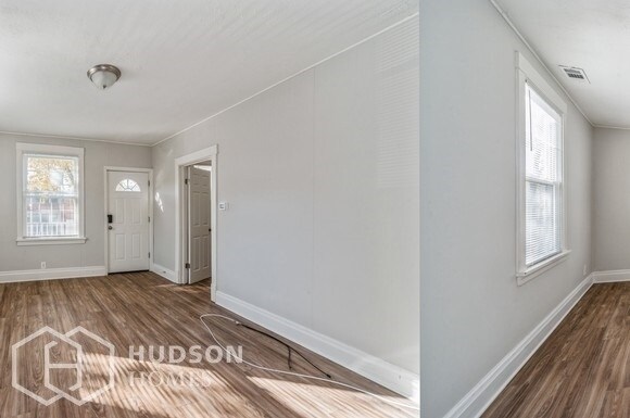 Building Photo - AVAILABLE NOW! - 1111 N 22nd AVE Unit 2, M...