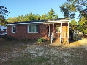 Building Photo - 1817 Wayne Ln