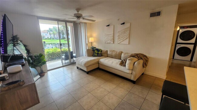 Foto del edificio - 12166 St.Andrews Pl