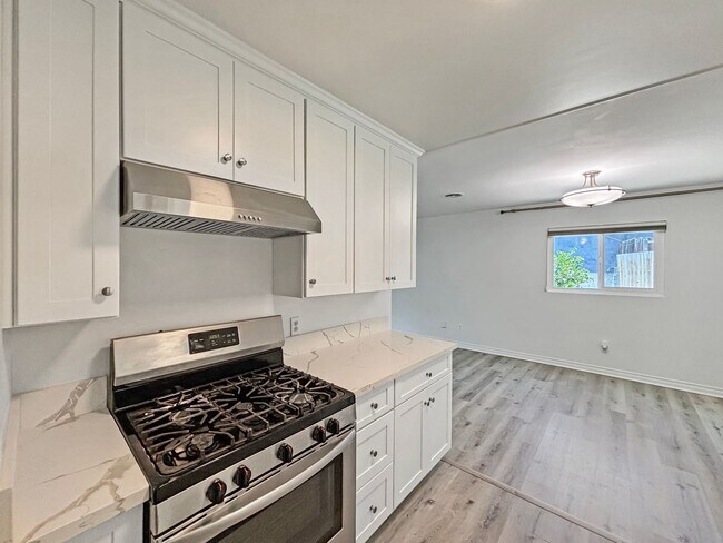 Foto del edificio - Beautiful 4BD/3BA House Near SDSU w/ W/D, ...