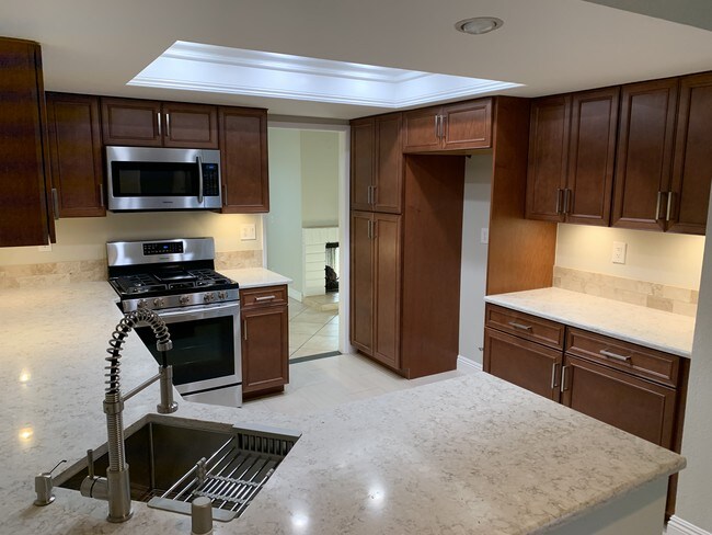 Cocina remodelada - 24981 Silverleaf Ln