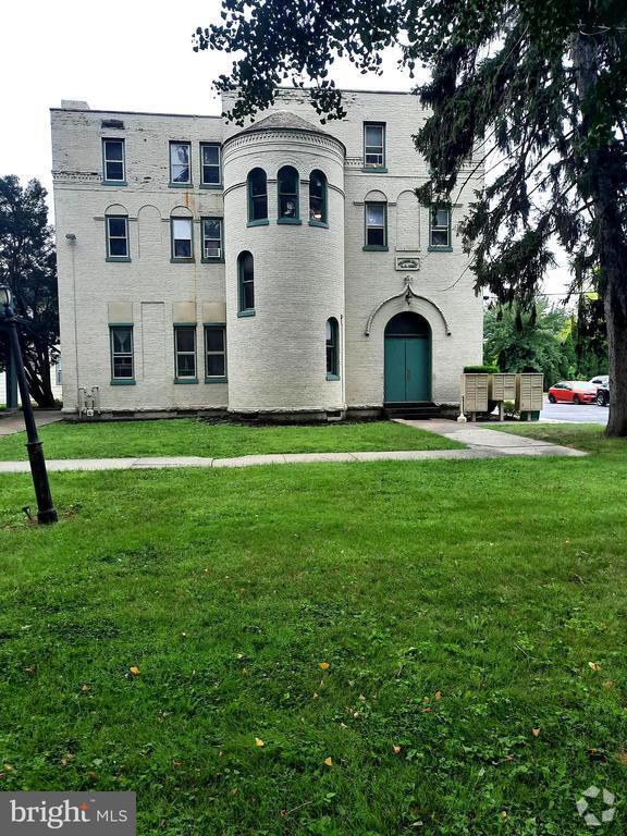 Building Photo - 12 S Filbert St