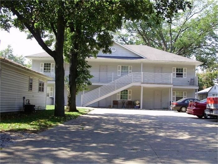 Primary Photo - 2 Bedroom Apartment Close to Heritage Trail