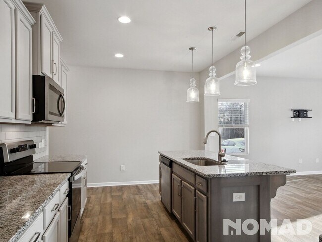 Building Photo - 8620 River Ridge Dr