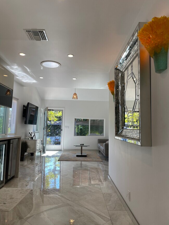 Foto del edificio - 425 Sunridge St