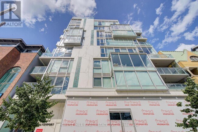 Photo du bâtiment - 346-346 Davenport Rd