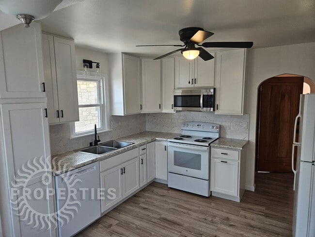 Foto del edificio - 2948 S 46th St