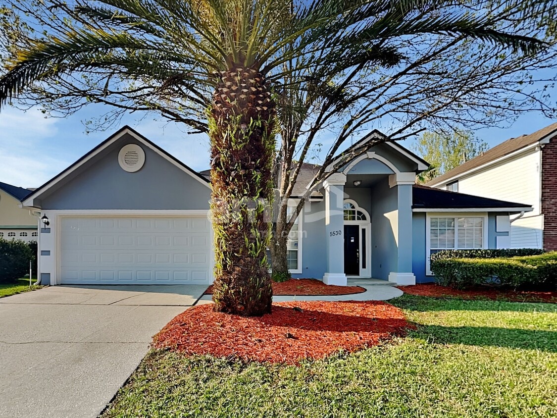 Foto principal - 5530 Alexis Forest Ln