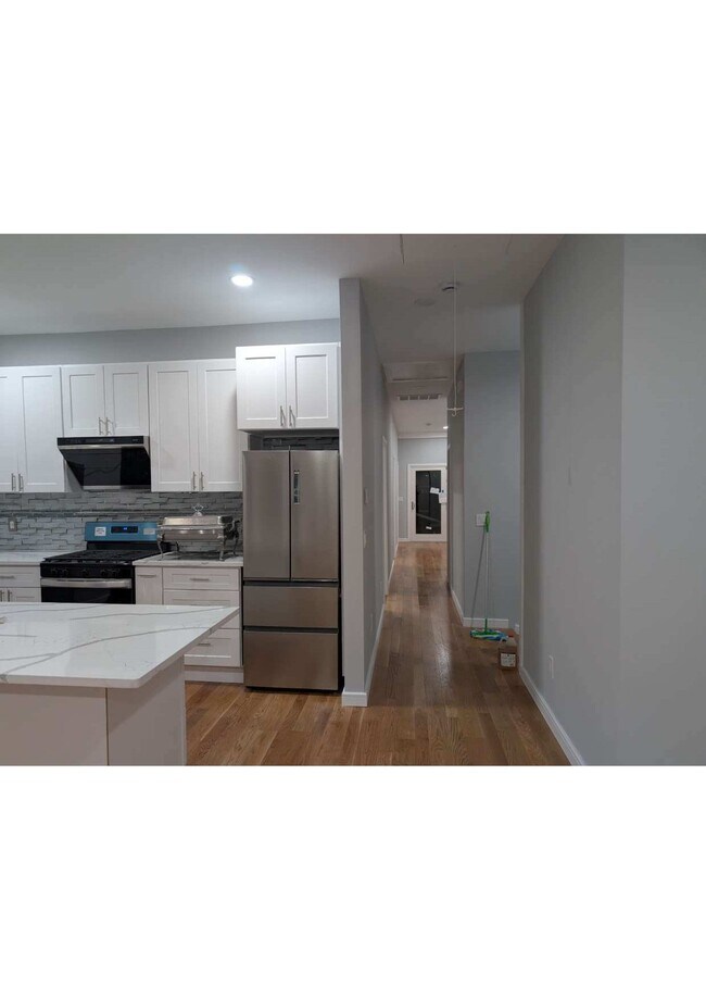 Foto del edificio - 7448 45th Ave