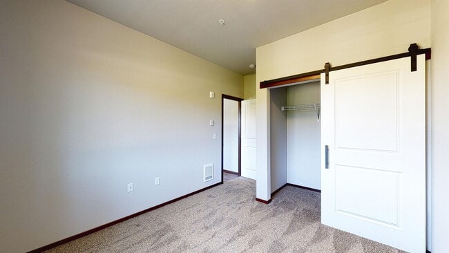 Building Photo - 3321 173rd Pl NE