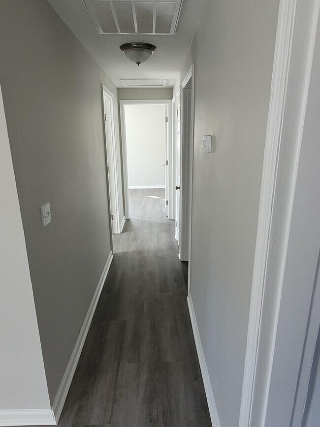 Foto del edificio - 6459 Soapstone Rd