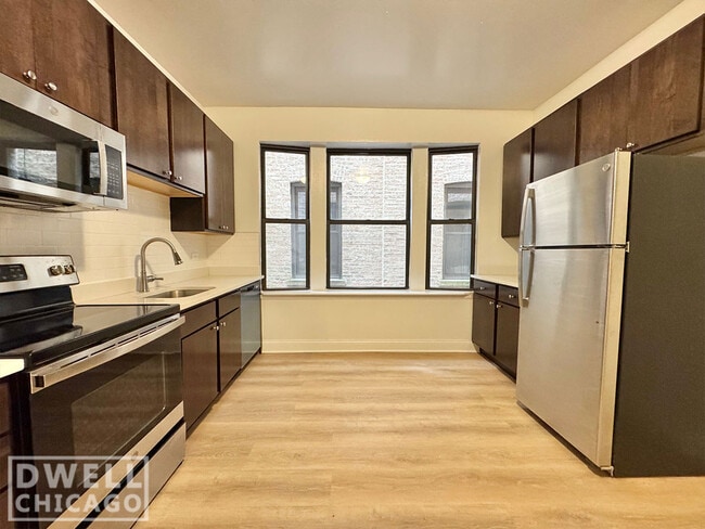 Foto del edificio - 3142 W Belden Ave