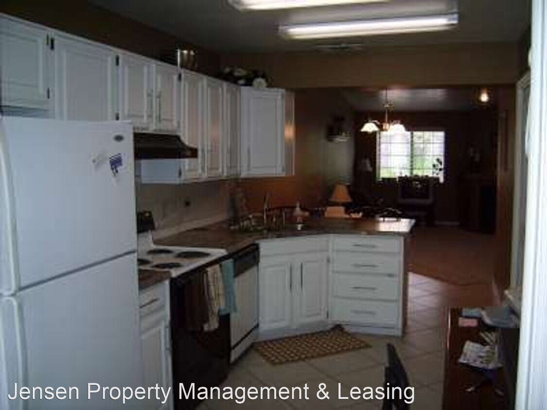 Building Photo - 2 br, 2 bath House - 453 South 100 East #2