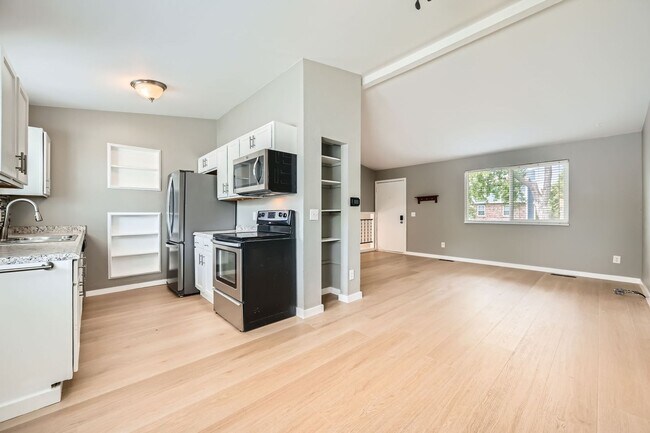 Foto del edificio - 17166 E Nassau Pl