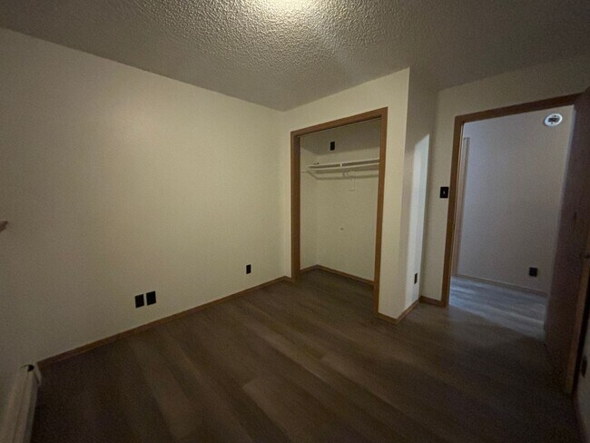 Foto del edificio - 825 Andrew St