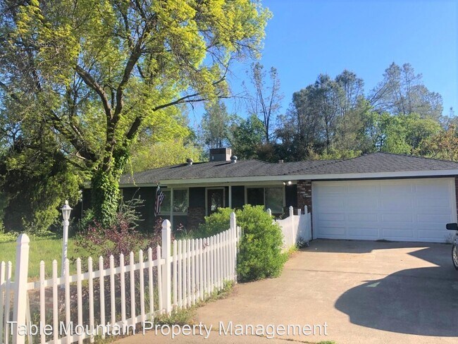 Foto del edificio - 3 br, 2 bath House - 3289 Foothill Blvd