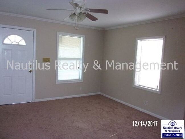 Building Photo - 255 Nelle Ave