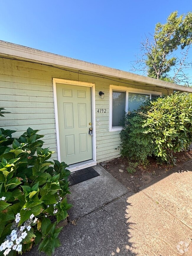 Building Photo - 4192 SW 170th Ave