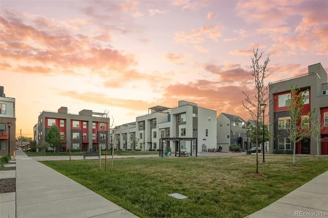 Building Photo - 3042 Wilson Ct