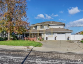 Building Photo - 865 Amethyst Dr