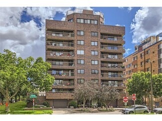 Building Photo - 2885 Knox Ave S