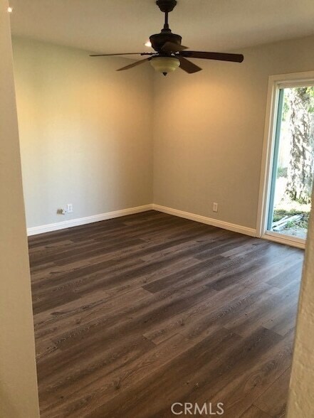 Foto del edificio - 23211 Vía Reina