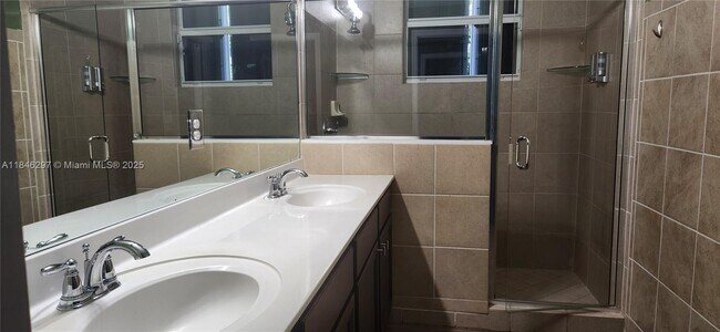 Foto del edificio - 22912 SW 115th Ct