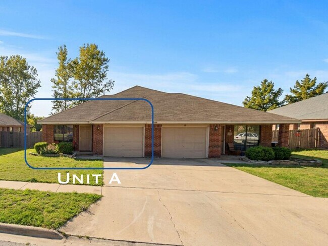 Foto del edificio - 1508 Nicholas Cir