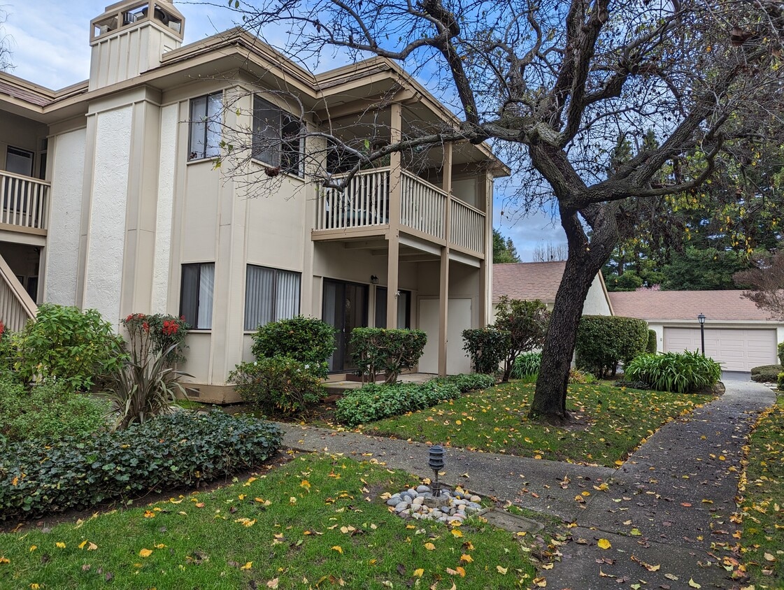 50 Ave Unit 49, Redwood City, CA 94061 Condo for Rent in