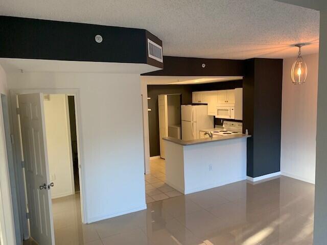 Foto del edificio - 2803 Sarento Pl