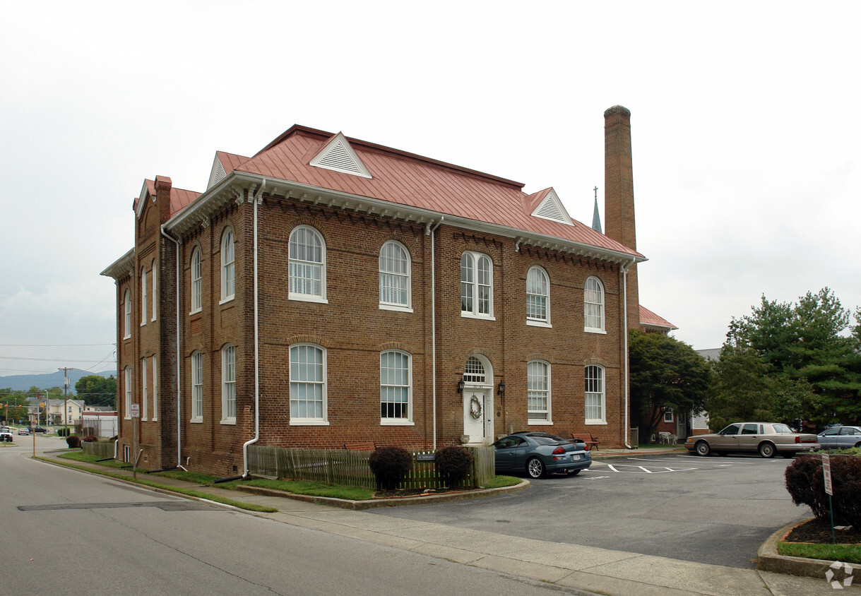 Foto del edificio - Academy Court