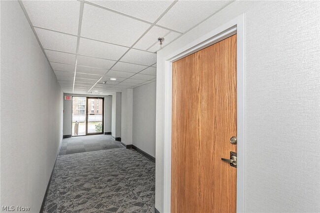 Foto del edificio - 26101 Village Ln