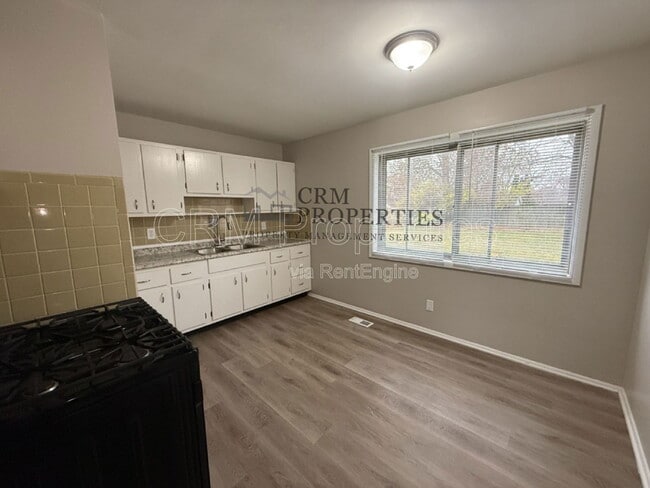 Building Photo - 3156 Dequincy St