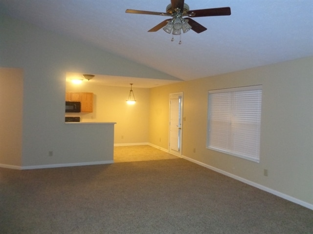Building Photo - 970 Foxtail Dr