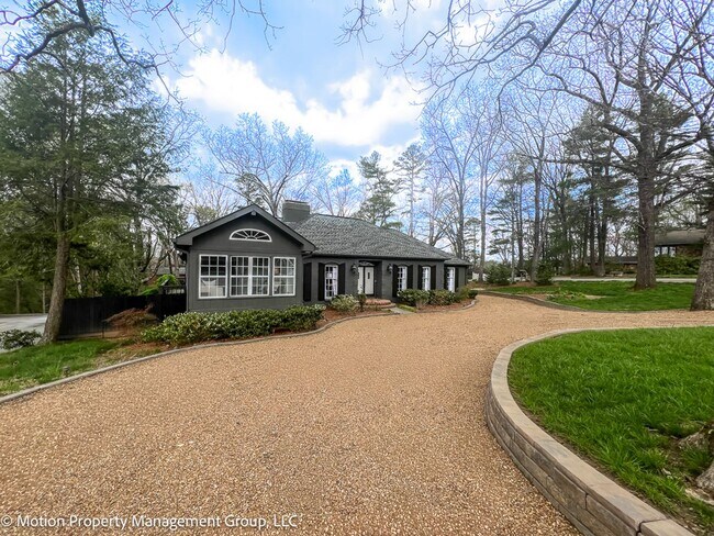 Foto del edificio - Stunning Fully Furnished Home