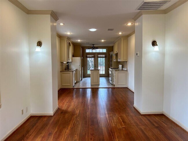 Foto del edificio - 707 E 25th St