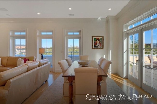 Foto del edificio - 234 Seven Farms Drive