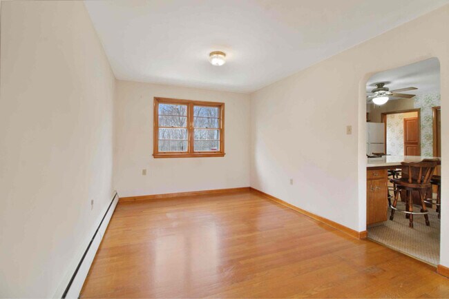 Building Photo - 631 St Johns Rd